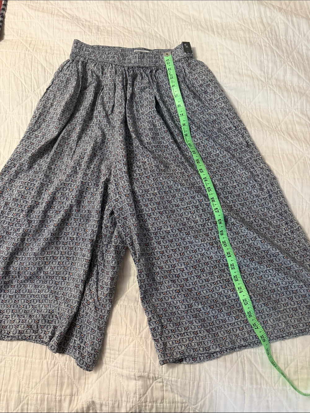 Abercrombie & Fitch Blue Patterned Elastic Waist culottes w/ pockets- Small - Picture 10 of 10